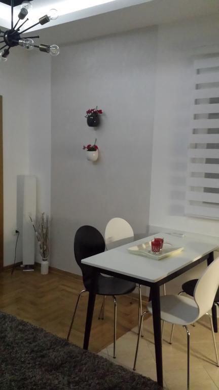 Apartment Fini Тиват Екстер'єр фото