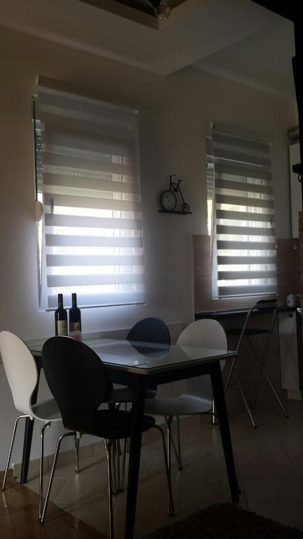 Apartment Fini Тиват Екстер'єр фото